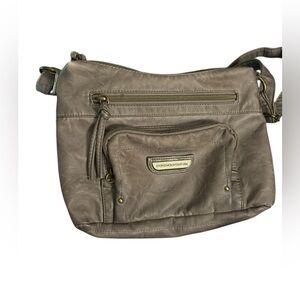 Stone Mountain Accessories Women's Soft Gray Crossbody Bag